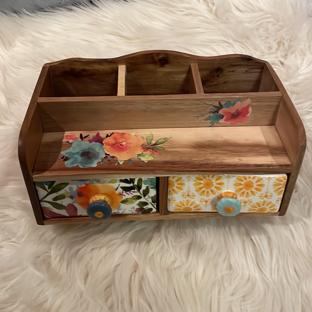 The Pioneer Woman Willow Flatware Caddy